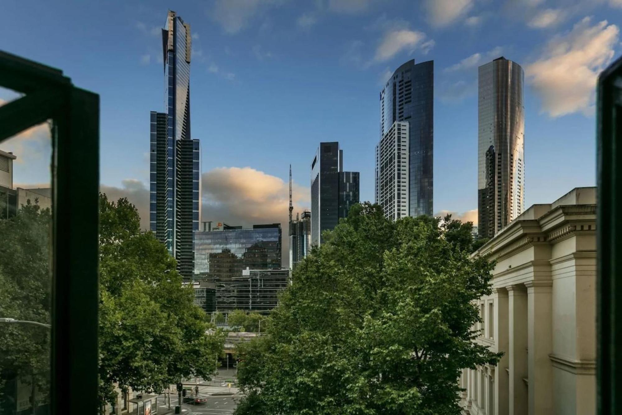 Apartment 1-bedroom Unit In Classic Cbd Building! *