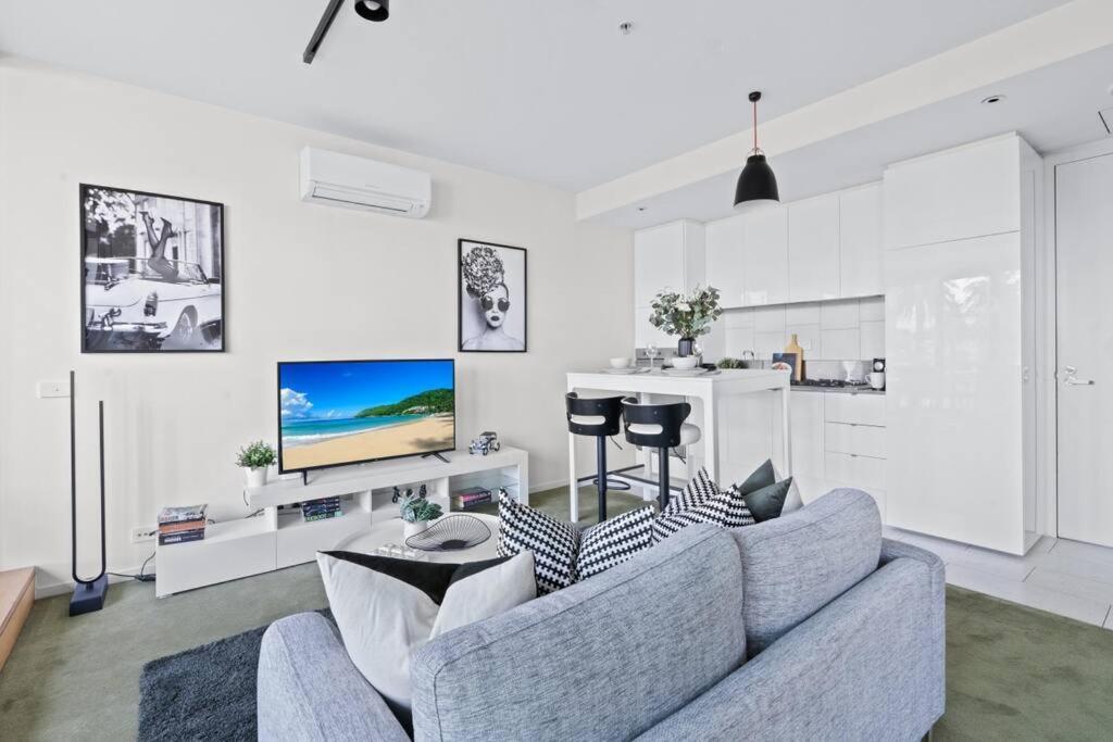 Charming Seaside Retreat Apartment *