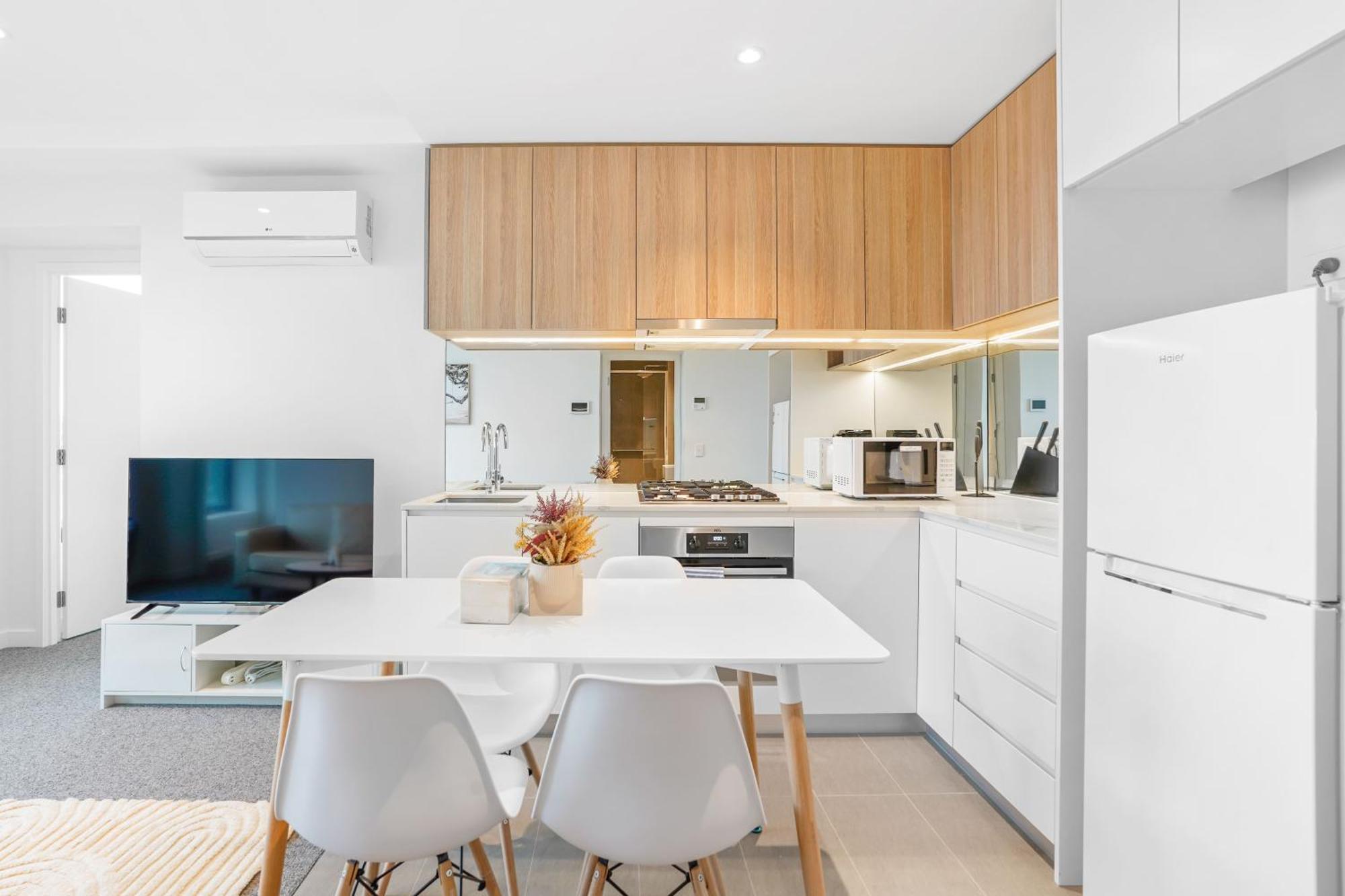 Southbank Stature Building2 Bedroom