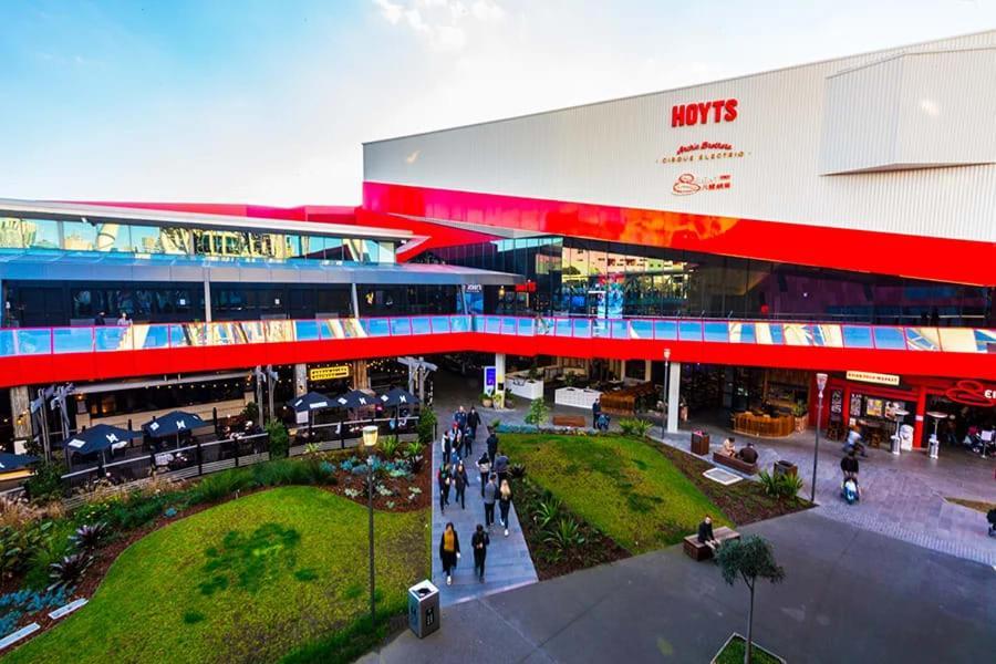Blue Haven At Marvel Stadium - Rooftop Pool & Free Parking Apartment