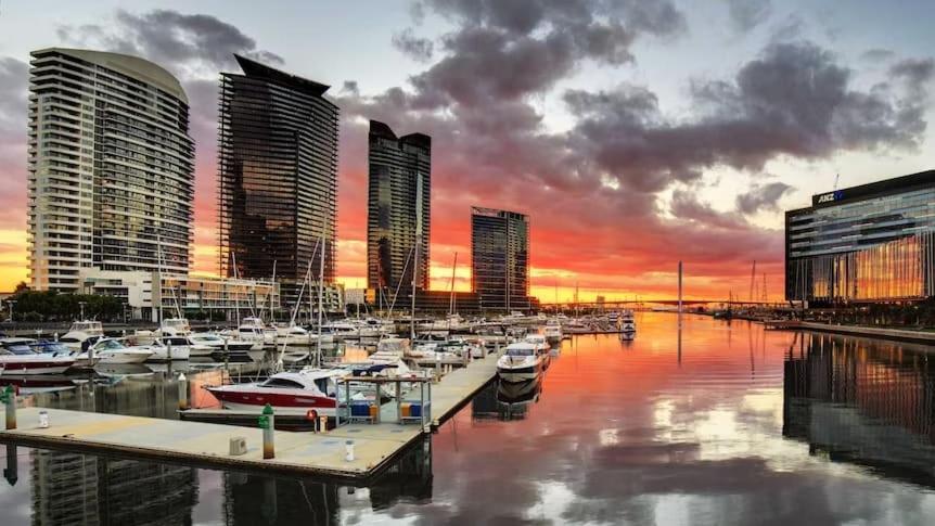 Blue Haven At Marvel Stadium - Rooftop Pool & Free Parking *