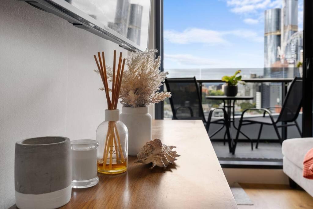 Apartment Executive 2 Bed 2 Bath With & Garden Views Melbourne