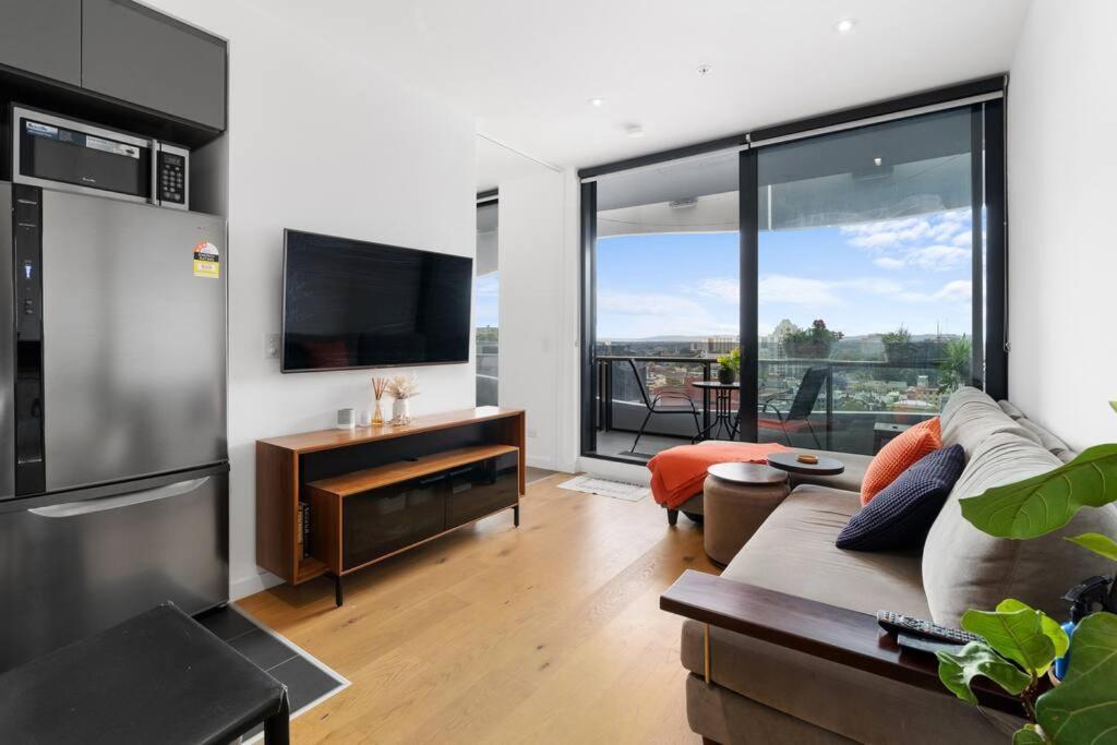 Apartment Executive 2 Bed 2 Bath With & Garden Views Melbourne