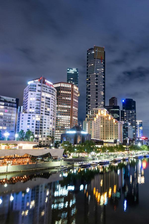 Chic Quiet With Free Parking Apartment Melbourne