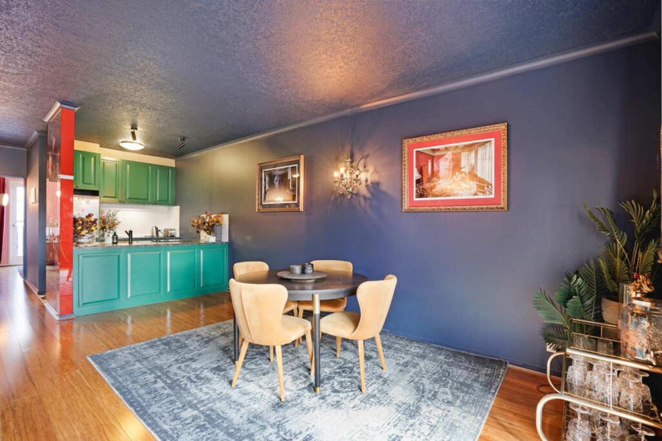 Chic Quiet With Free Parking Apartment