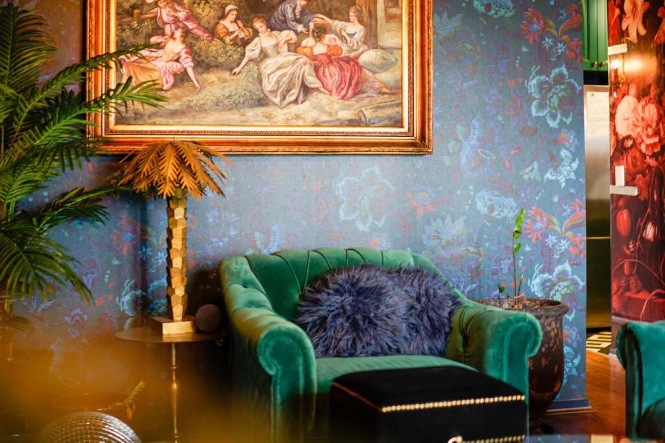 Chic Quiet With Free Parking Apartment *