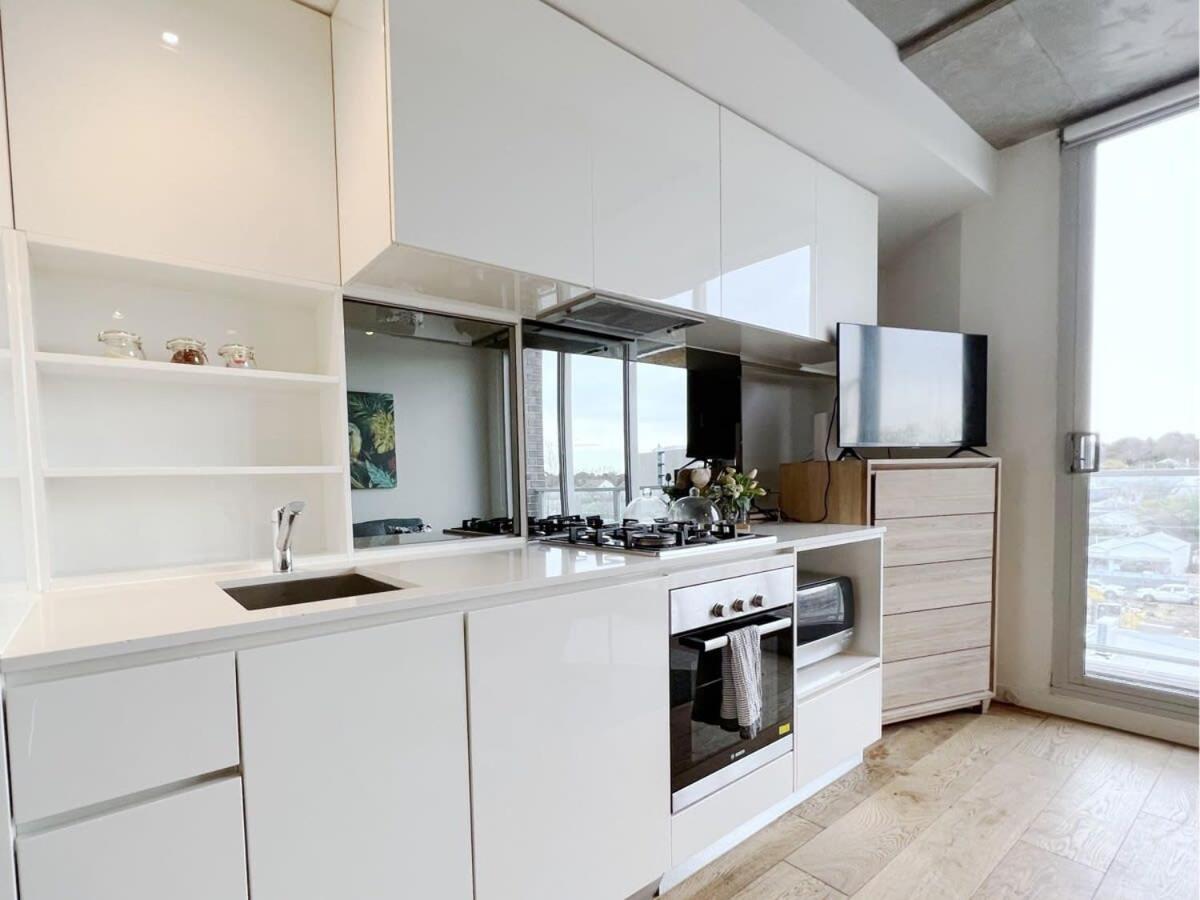 Beautiful 1b1b Prahran Apartment Melbourne