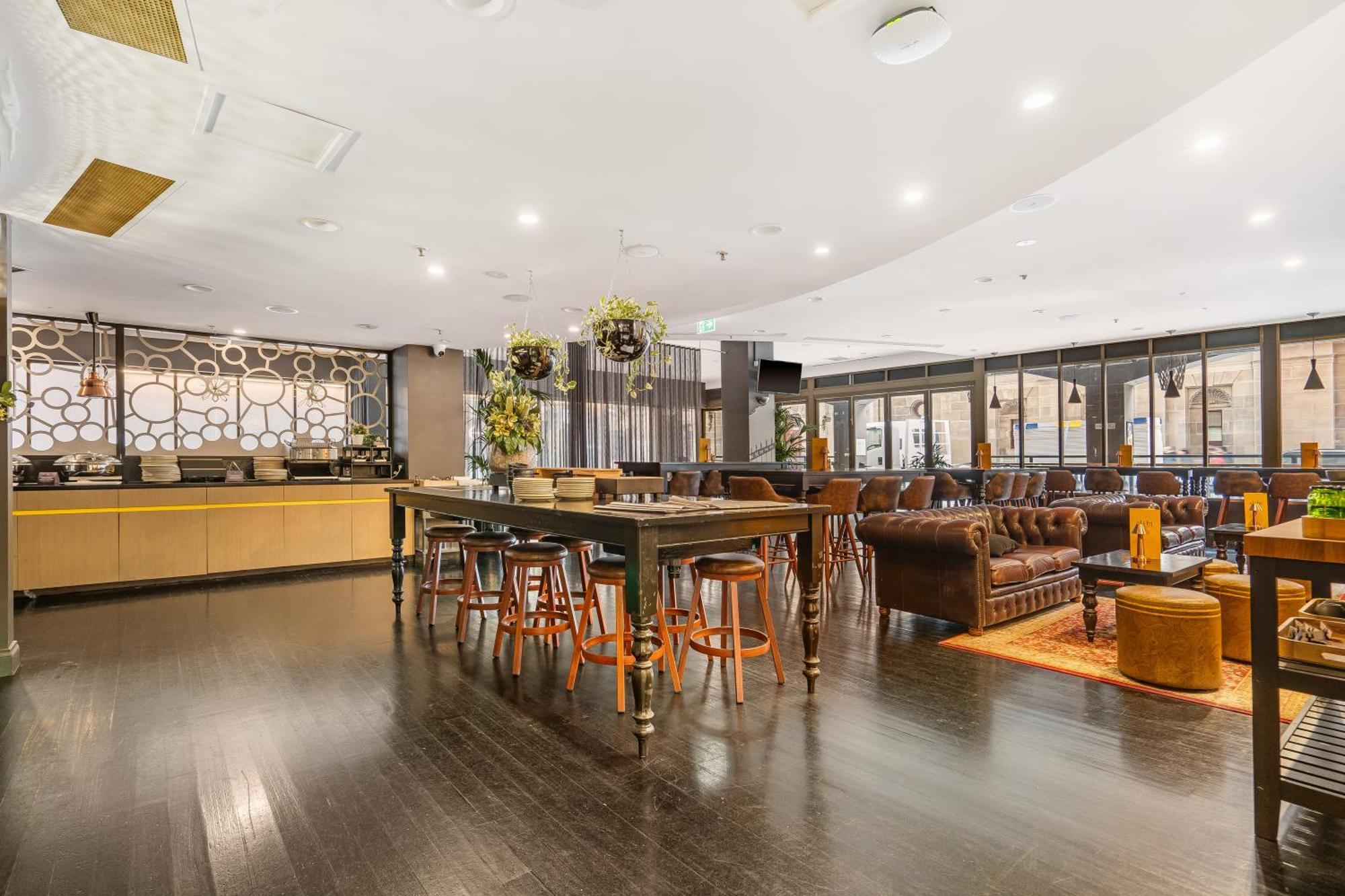 Style And Convenience On Little Bourke Apartment Melbourne