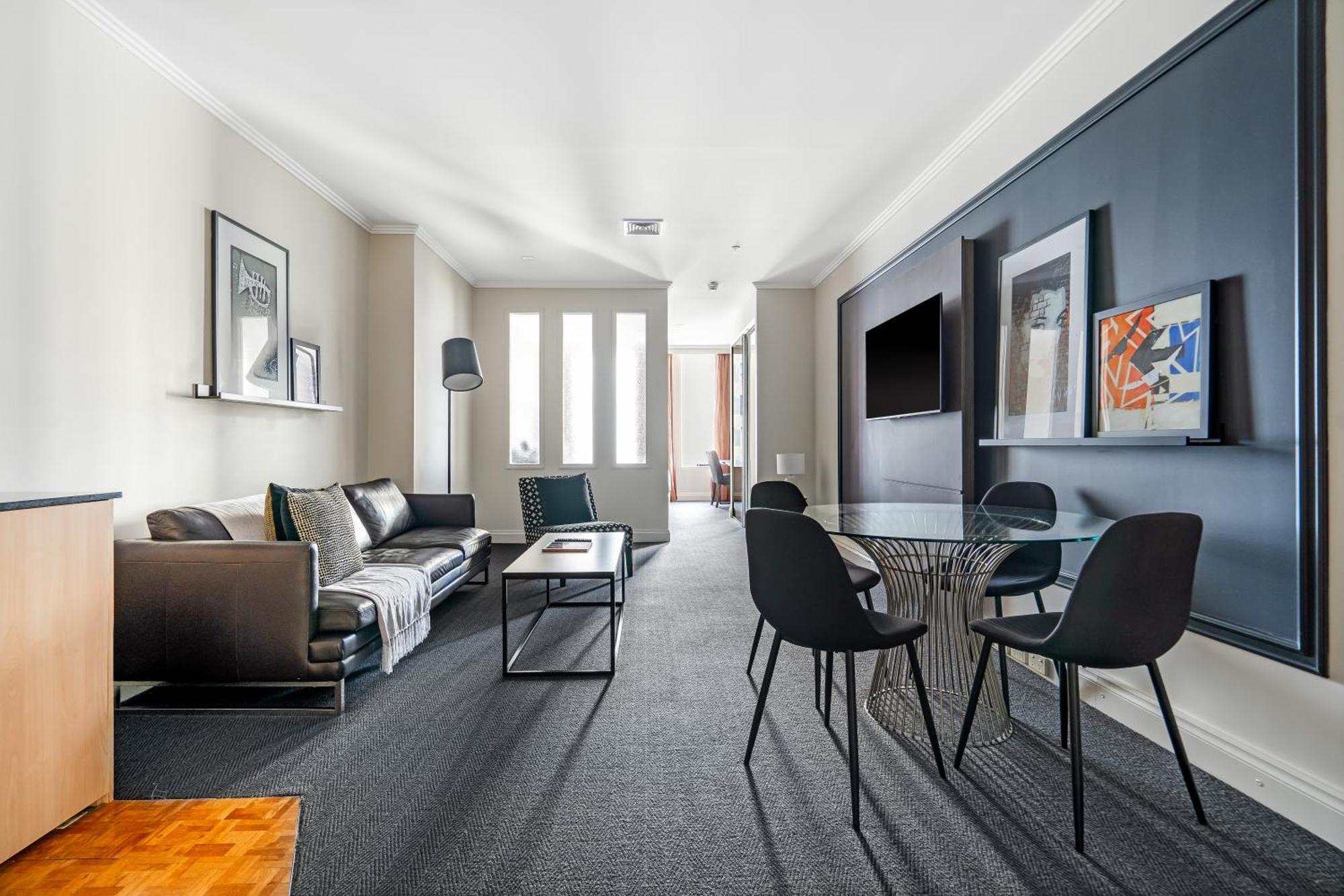 Style And Convenience On Little Bourke * Melbourne