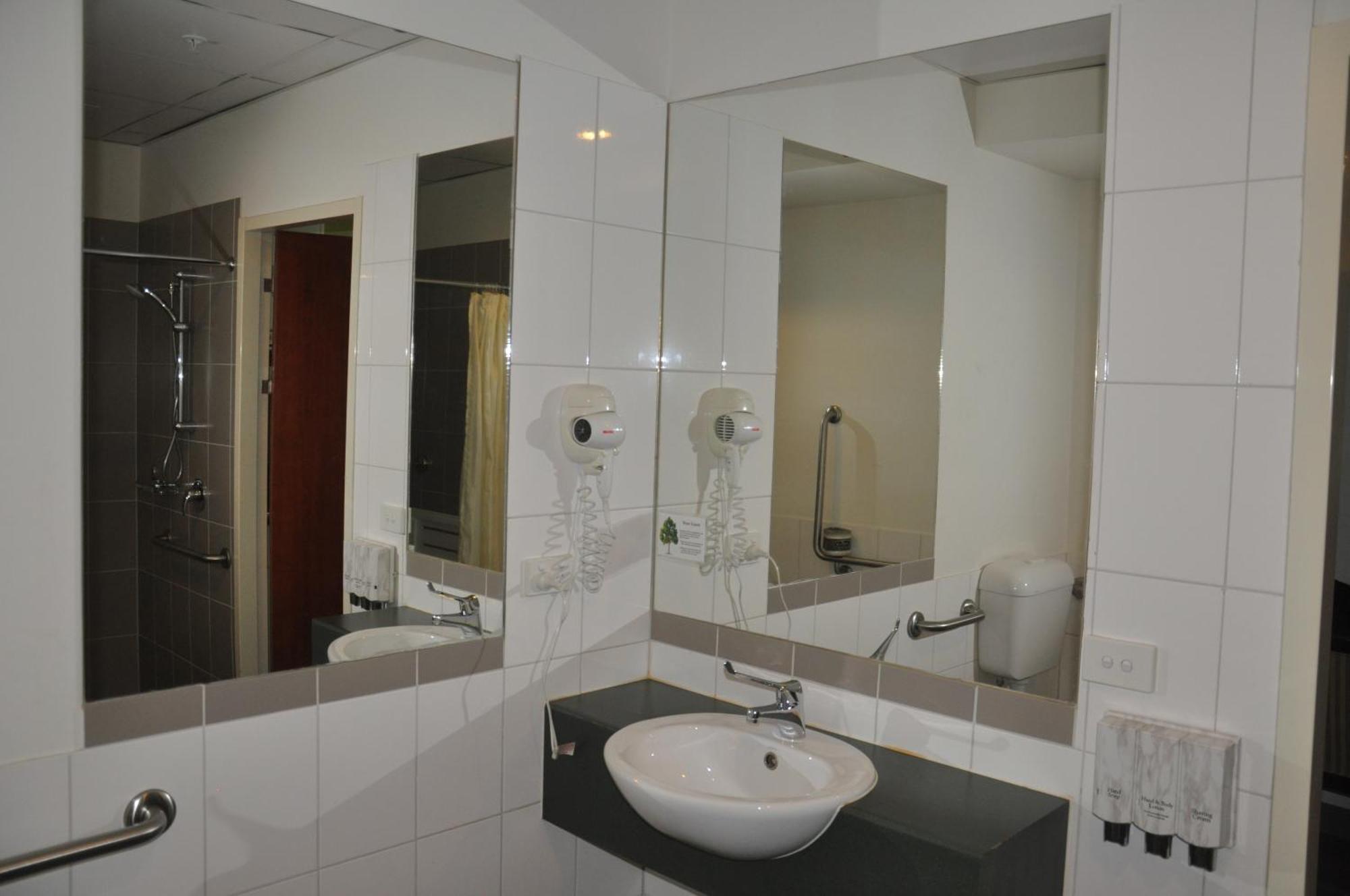 Yti Garden Aparthotel