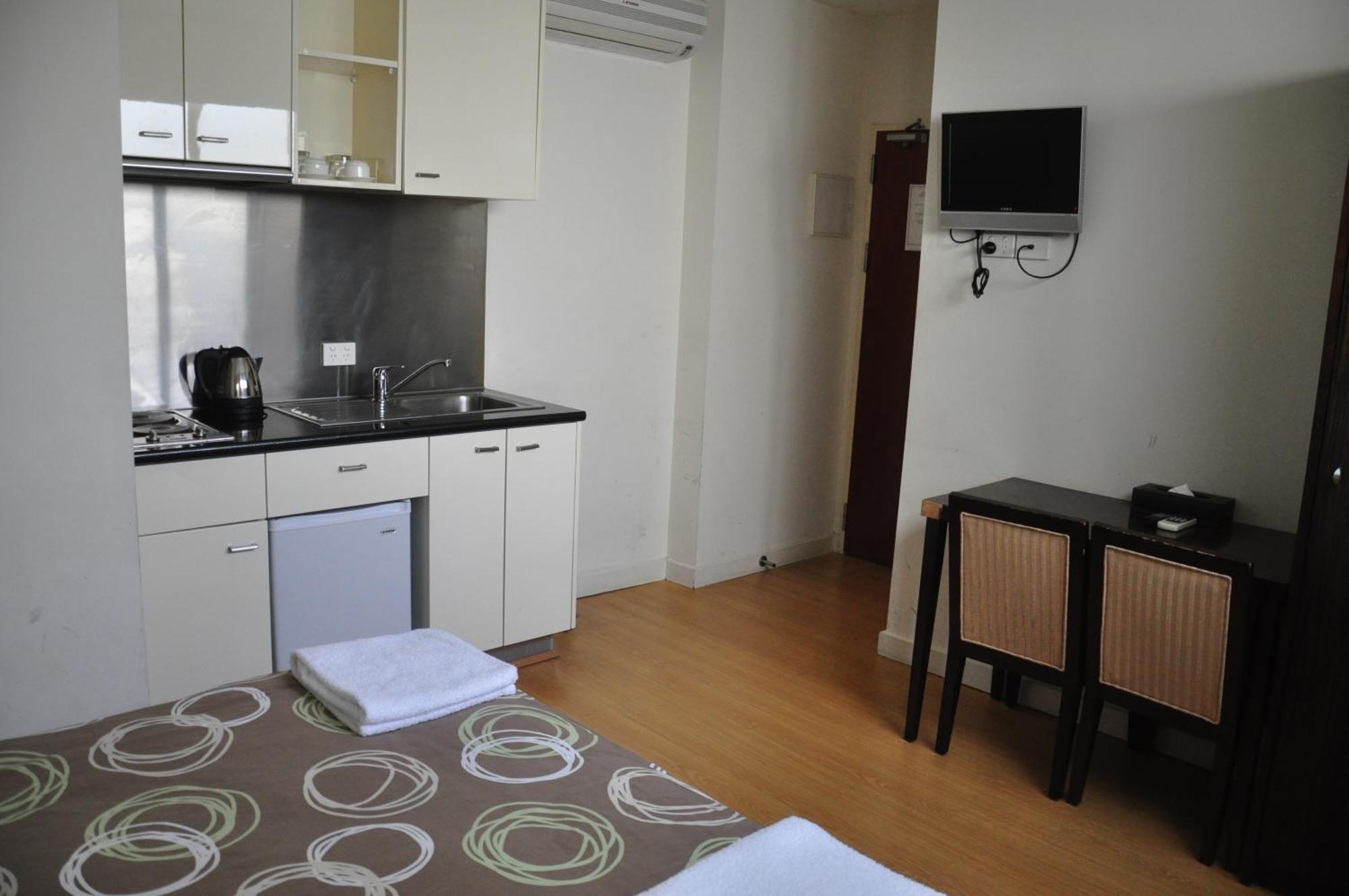 Yti Garden Aparthotel 3*