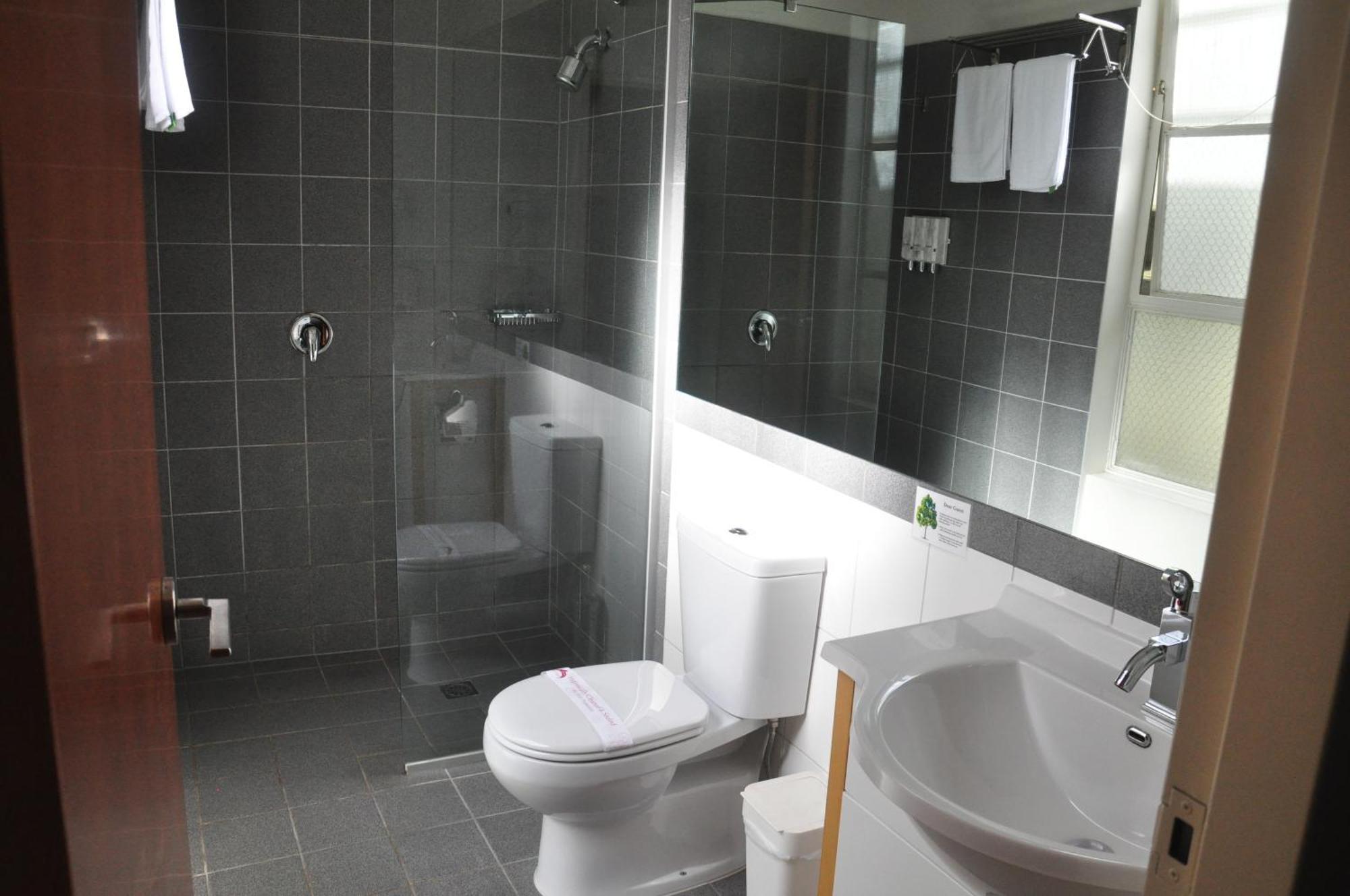 Yti Garden Aparthotel 3*