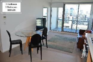 Orange Apartment *