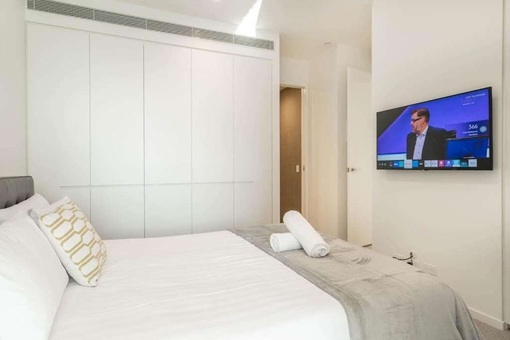 Pinnacle Of Lv85 3br High-rise Living#australia108#au85 Apartment *