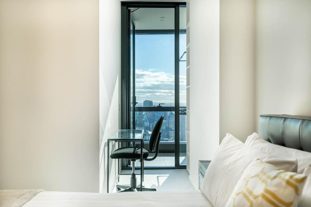 Apartment Pinnacle Of Lv85 3br High-rise Living#australia108#au85 *