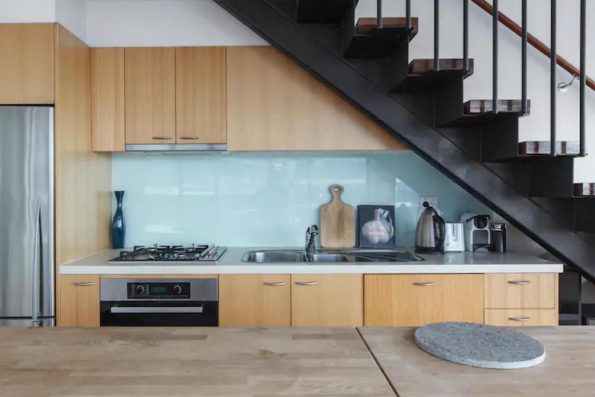 Incredible Views In Convenient Cbd *