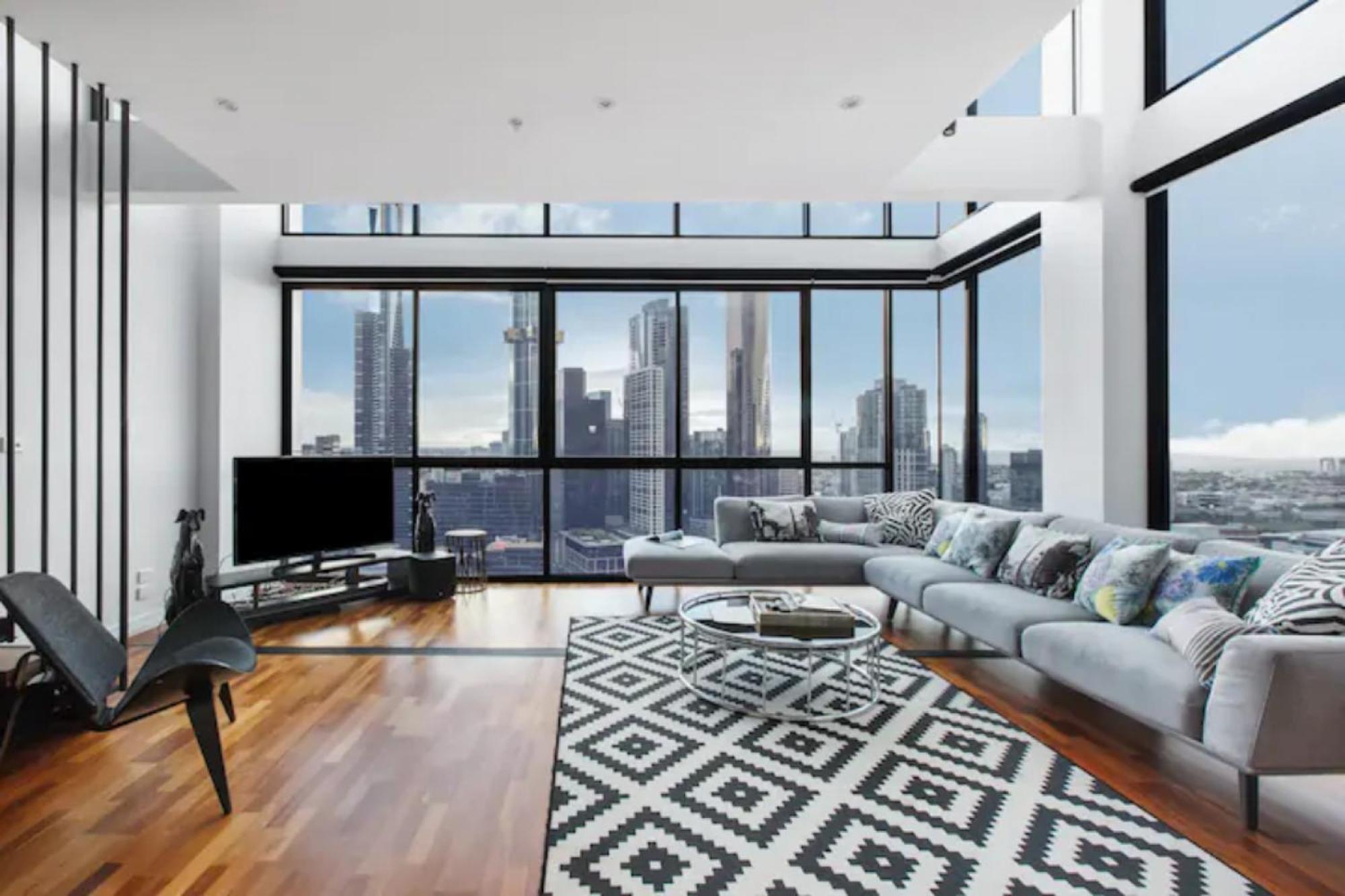 Incredible Views In Convenient Cbd * Melbourne