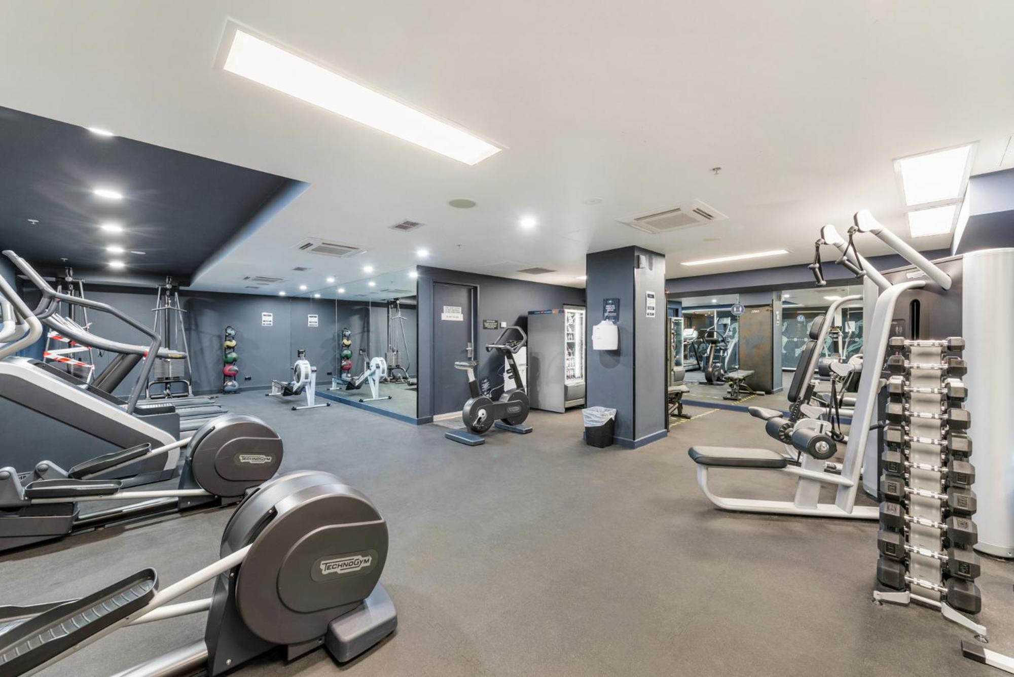 Incredible Views In Convenient Cbd *