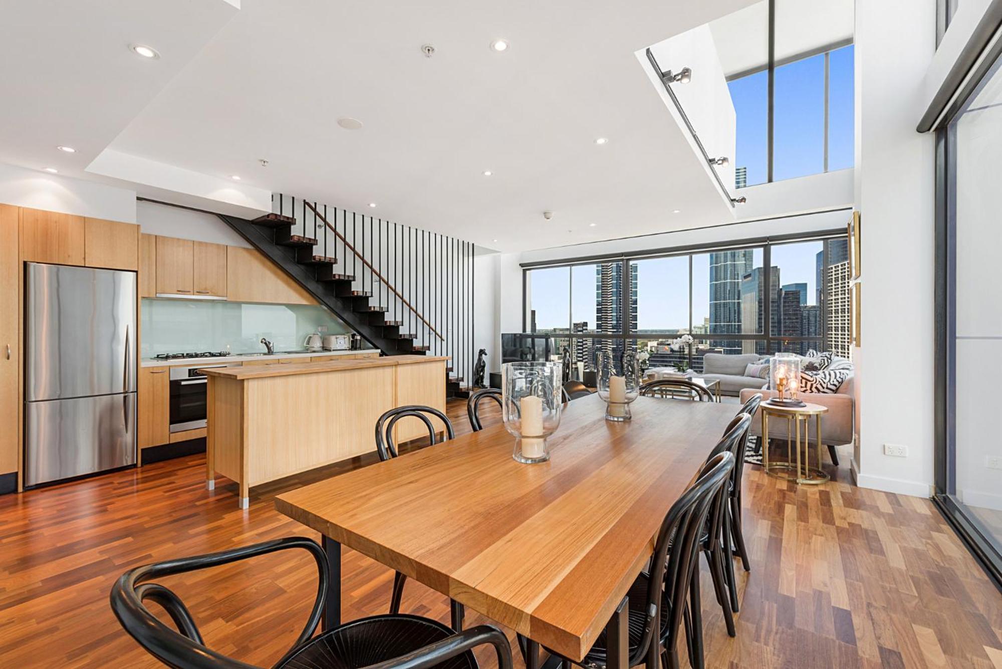 Apartment Incredible Views In Convenient Cbd *