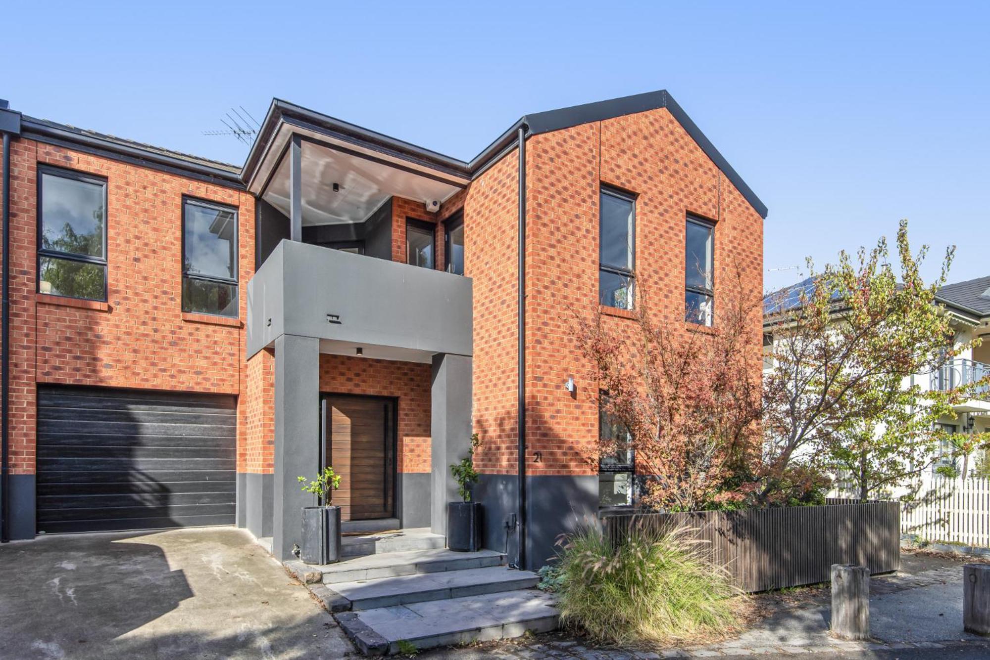 Perfectly Located 4-bed House In Kensington Holiday home Melbourne