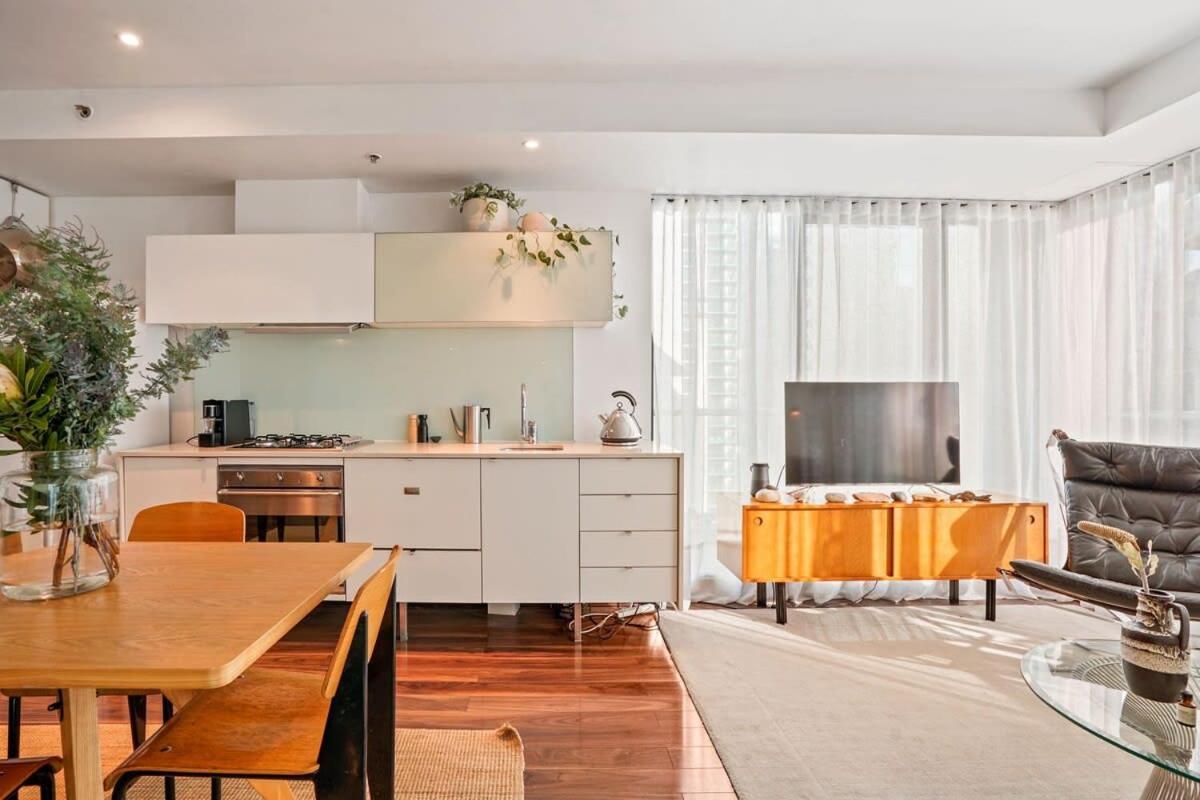 Sophistication On Spencer 2br Apartment+gym+pool * Melbourne