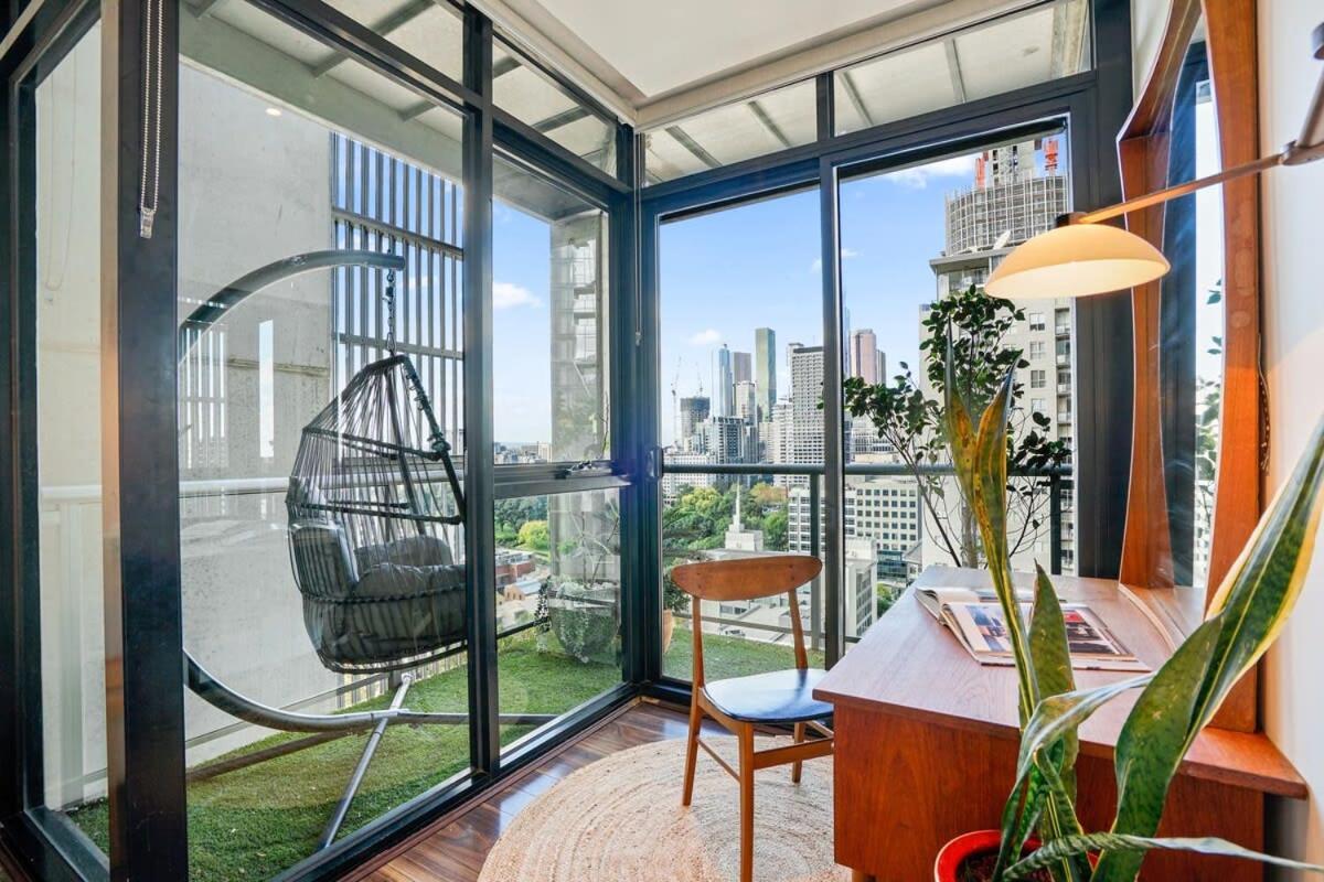Sophistication On Spencer 2br Apartment+gym+pool