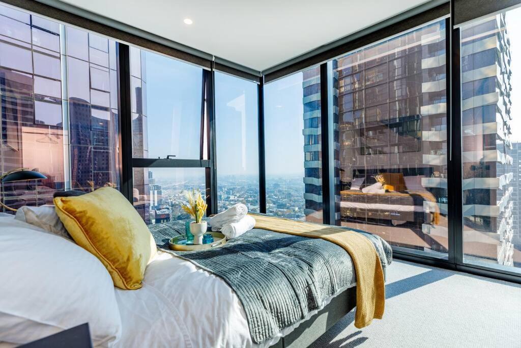 Sky High 180 Panoramic Views-prime Cbd,pool & Gym Apartment Melbourne