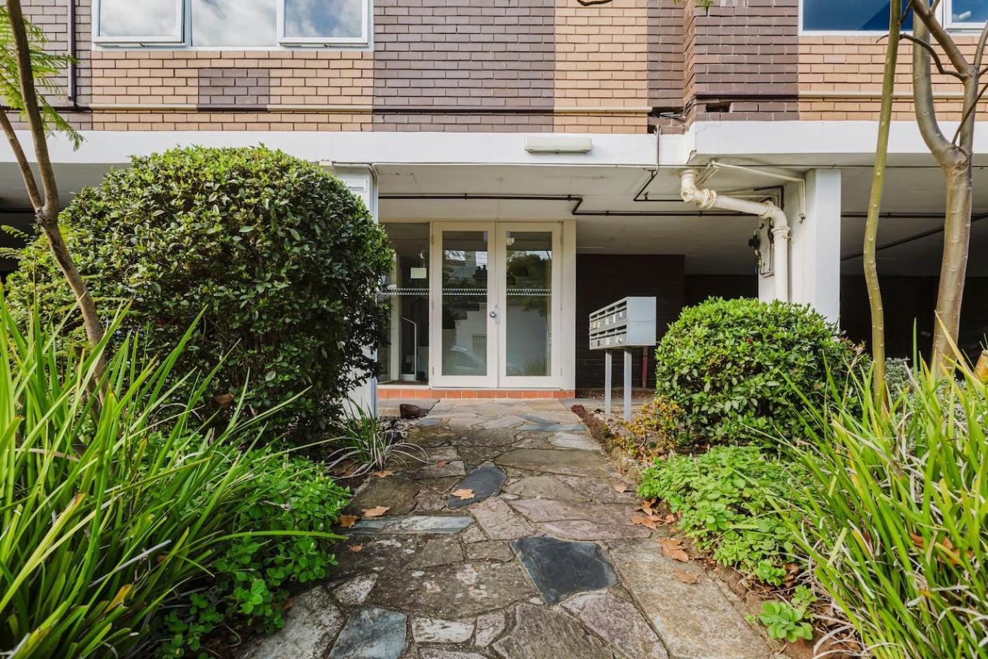 'the Acland' Beachside Charm Meets Living Apartment