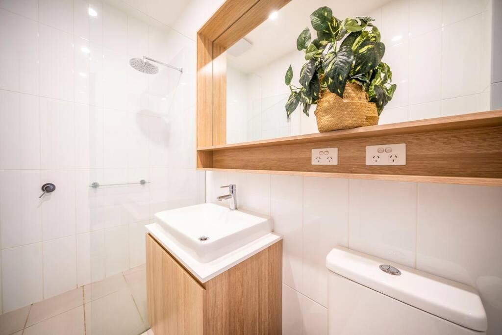 View 2br2b- Close To Cbd-parking *