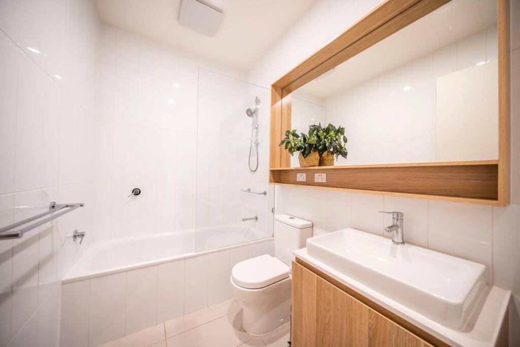 View 2br2b- Close To Cbd-parking * Melbourne