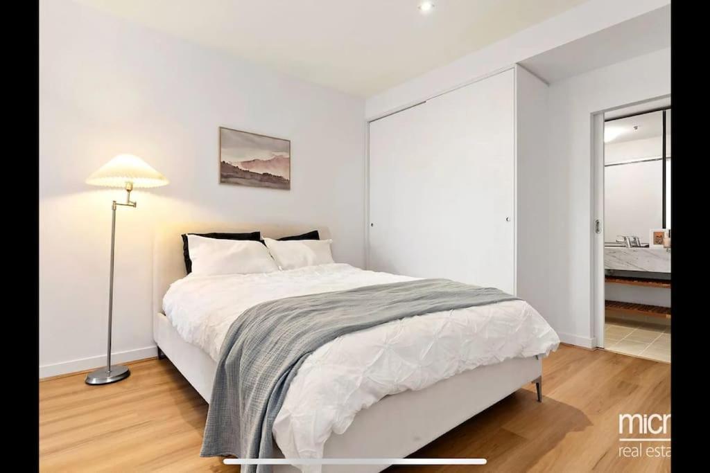 Apartment Blue, Rooftop Pool And Gym Melbourne