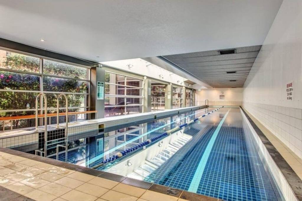 Spacious 2br Haven Free Parking Apartment *
