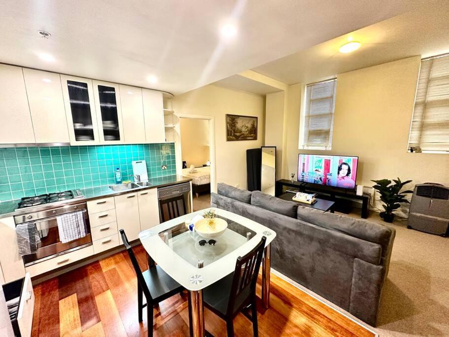 Spacious 2br Haven Free Parking Apartment