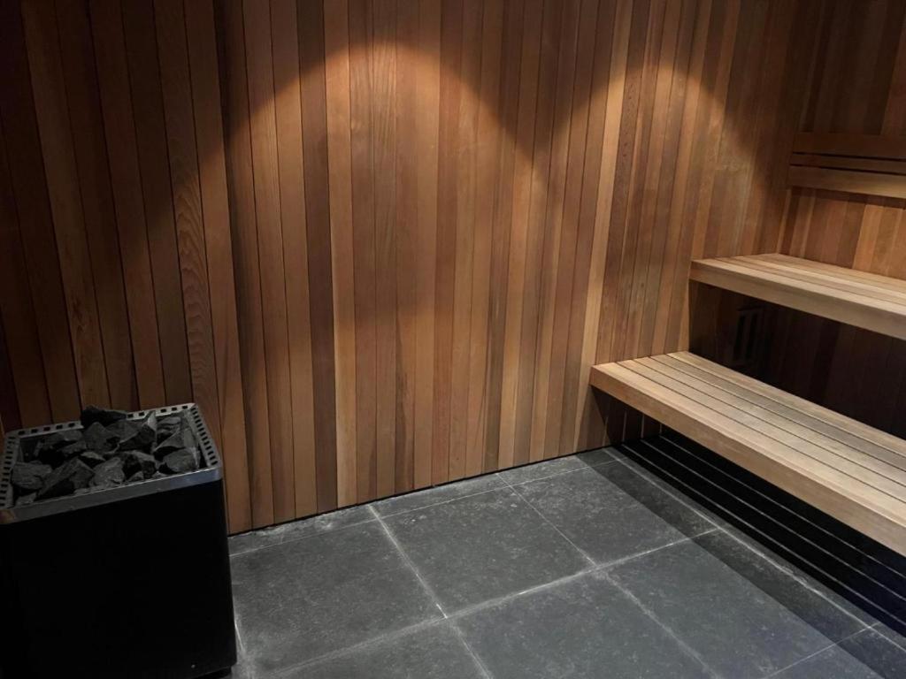 Luxury Cbd 3-bedroom 2-bathroom High Pool Gym Spa Carpark Sky View *