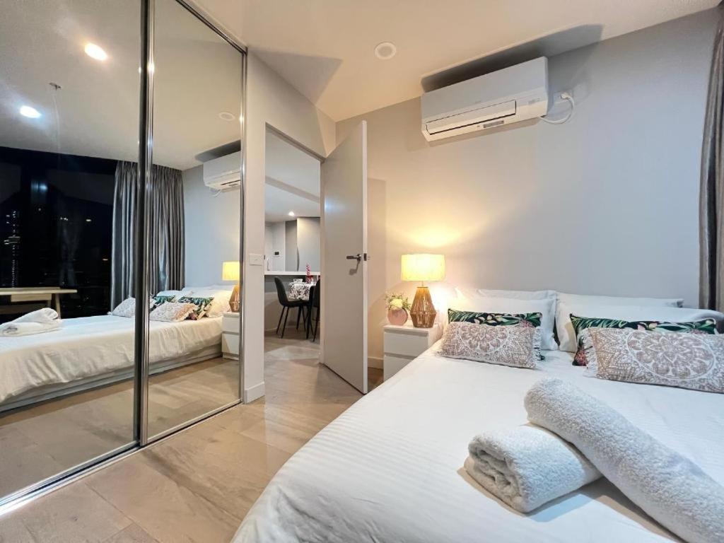 Apartment Luxury Cbd 3-bedroom 2-bathroom High Pool Gym Spa Carpark Sky View *
