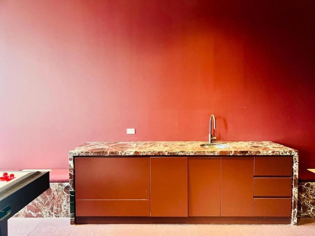 Luxury Cbd 3-bedroom 2-bathroom High Pool Gym Spa Carpark Sky View * Melbourne
