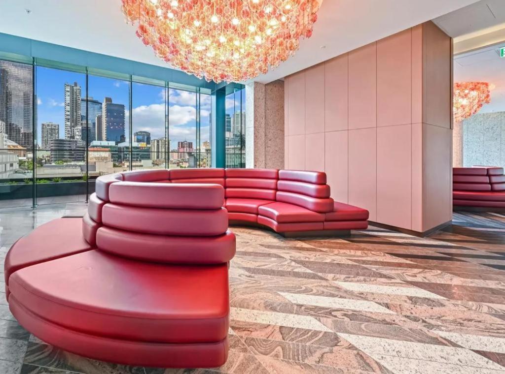 Luxury Cbd 3-bedroom 2-bathroom High Pool Gym Spa Carpark Sky View
