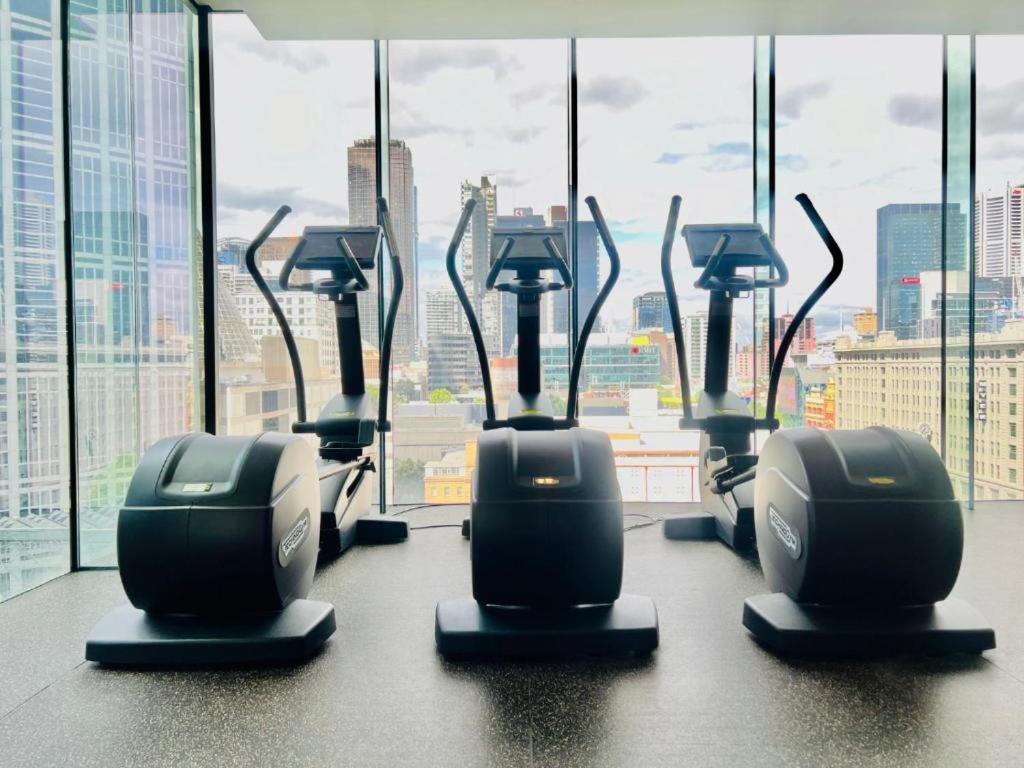 Luxury Cbd 3-bedroom 2-bathroom High Pool Gym Spa Carpark Sky View