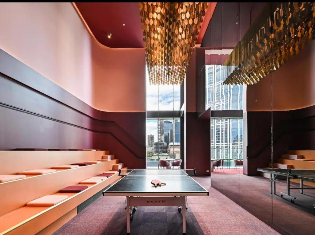 Apartment Luxury Cbd 3-bedroom 2-bathroom High Pool Gym Spa Carpark Sky View Melbourne