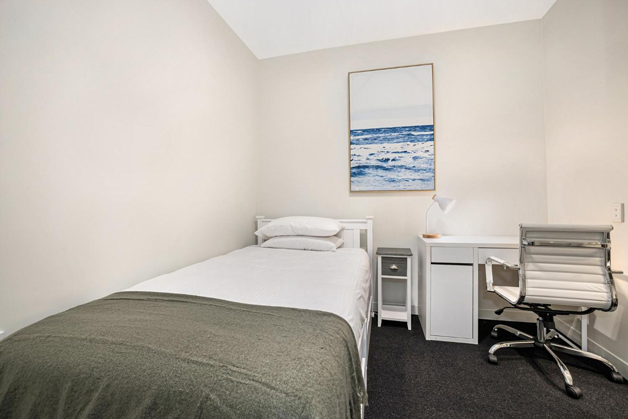Ground Floor Terrace Unit Near Edinburgh Gardens Apartment