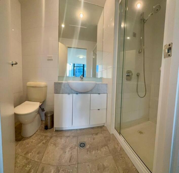 Apartment Mc298-contemporary 2br&2 Bath Apt With Free Parking!
