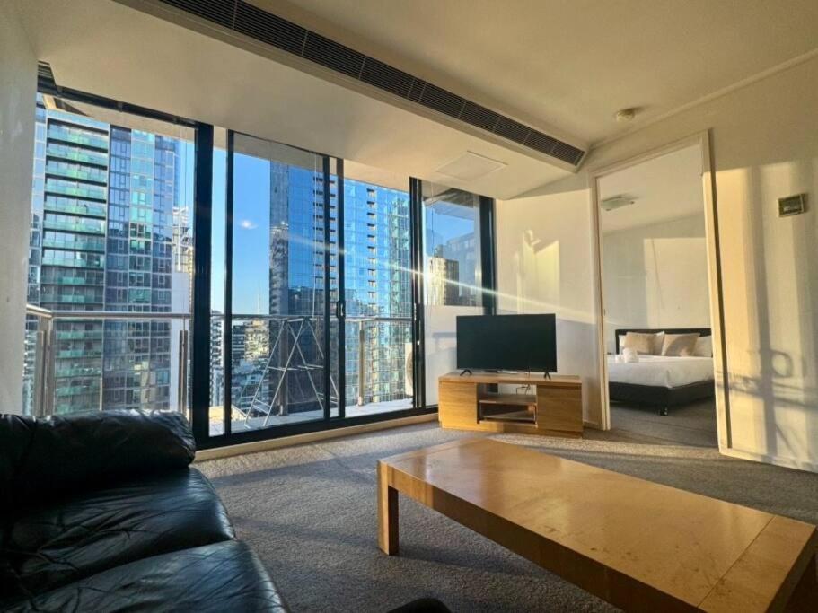 Apartment Mc298-contemporary 2br&2 Bath Apt With Free Parking! *