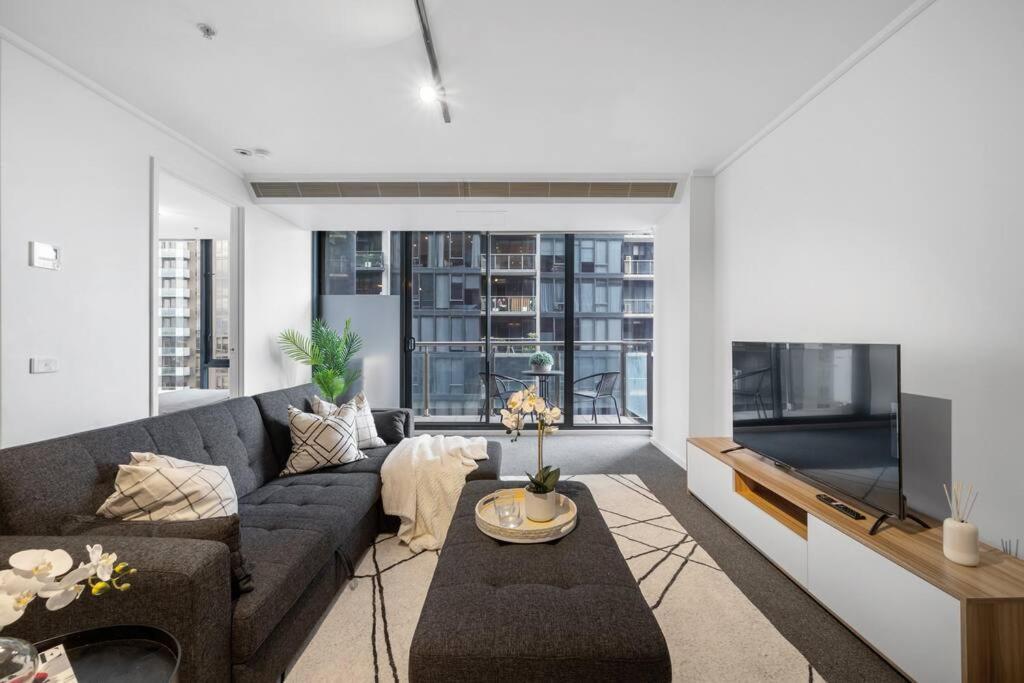 Amaya-modern Southbank Living-close To Crown & Yarra River *