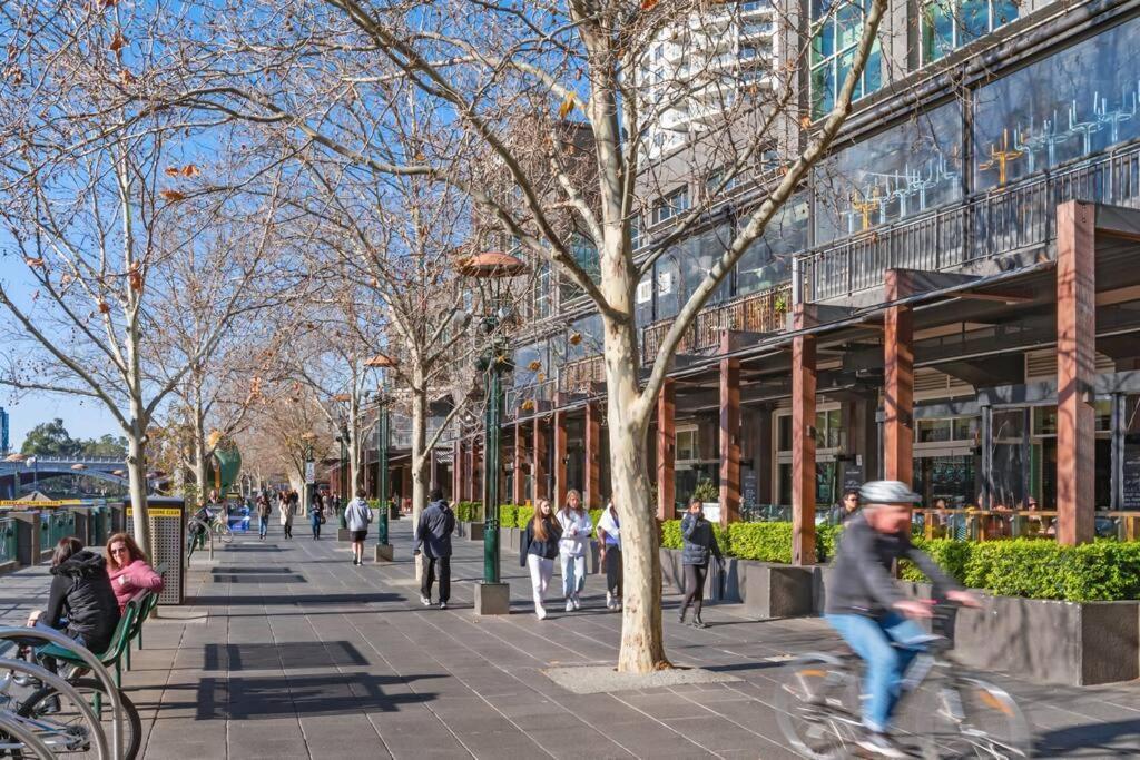 Amaya-modern Southbank Living-close To Crown & Yarra River Apartment