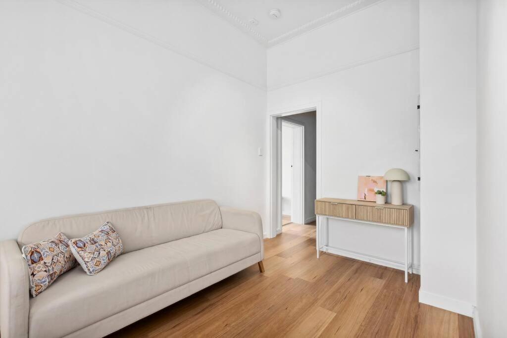 St Kilda Getaway Apartment