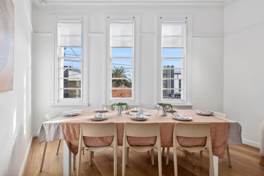St Kilda Getaway Apartment Melbourne
