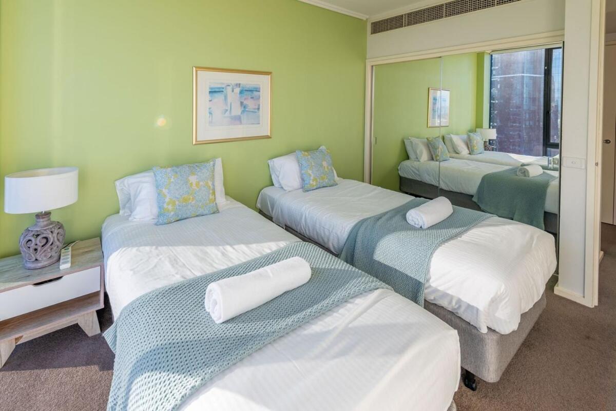Perfect 4 Bedroom Penthouse Close To Casino Melbourne