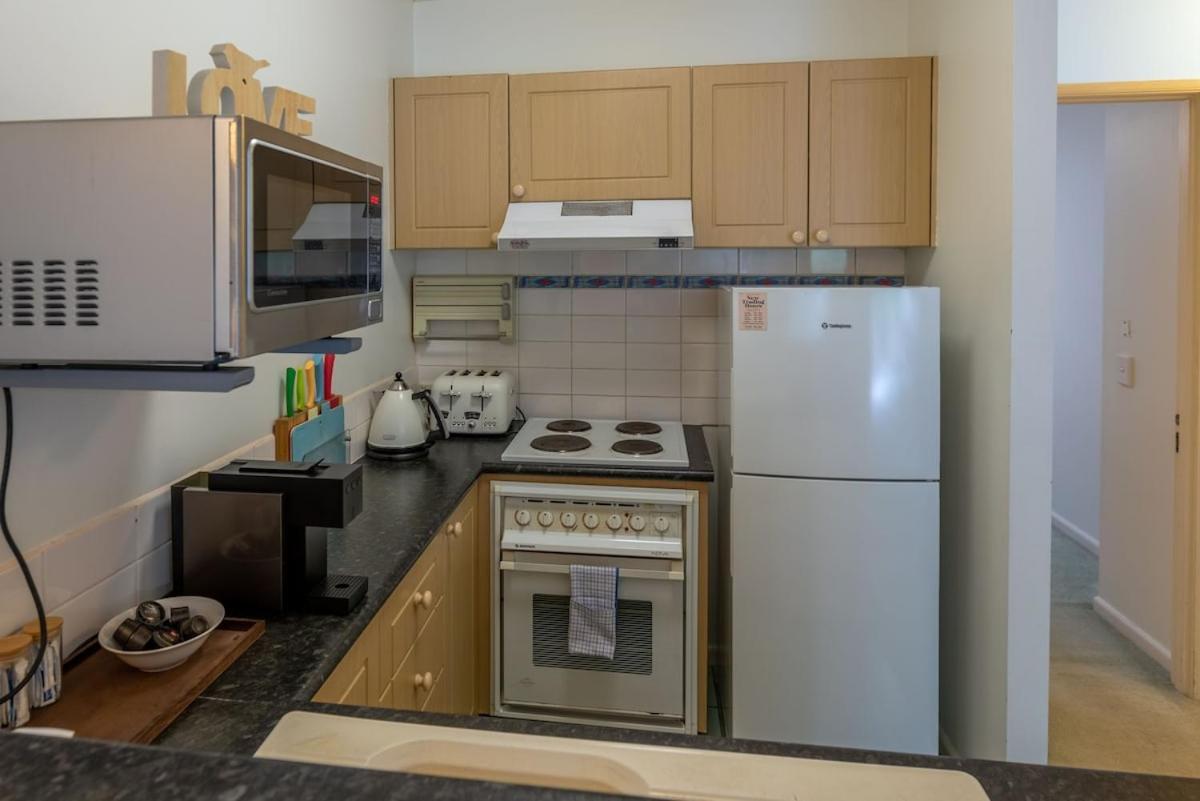 Apartment Tranquil Oasis 2 Bdrm Pool Tennis Gym *