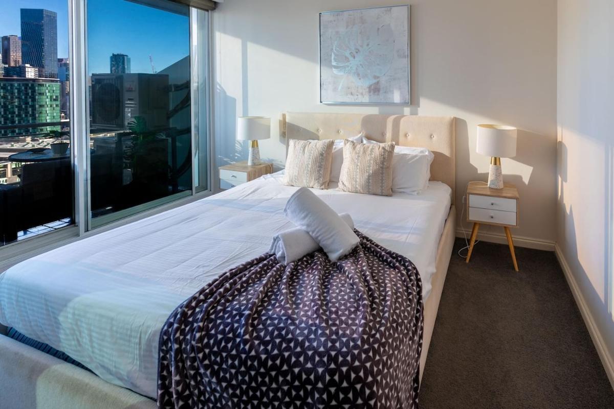 Penthouse 3 Bdrm Amazing Views Opposite Casino *