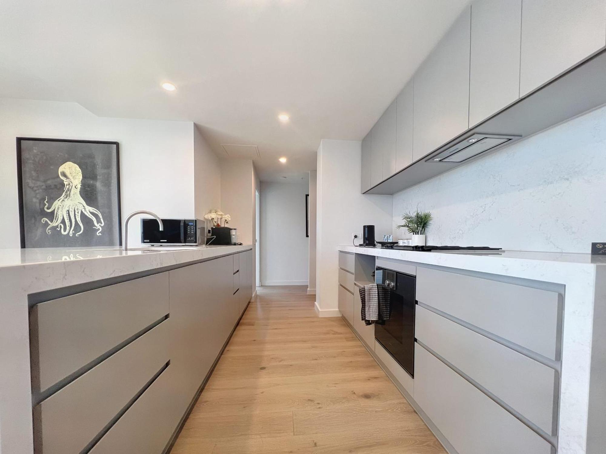 Beautiful 4b3b Cbd Free Wifi * Melbourne